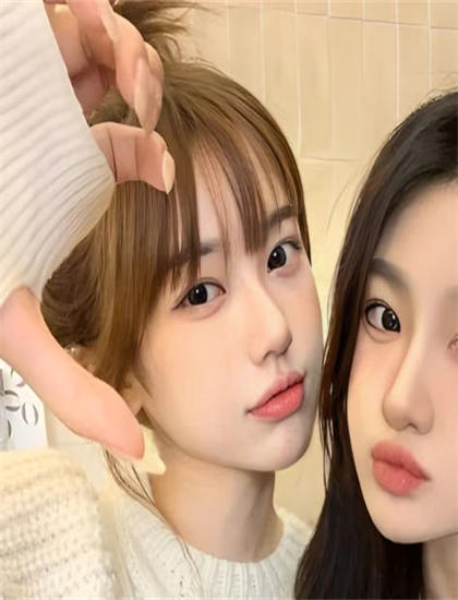 免费观看：《进击的巨人LOSTGIRLS》伏笔运用：前后呼应与细节铺垫