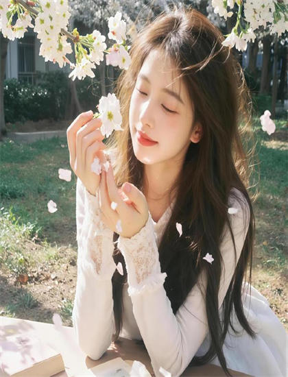 发现临时女友：未被注意的细节与意义，点击破亿